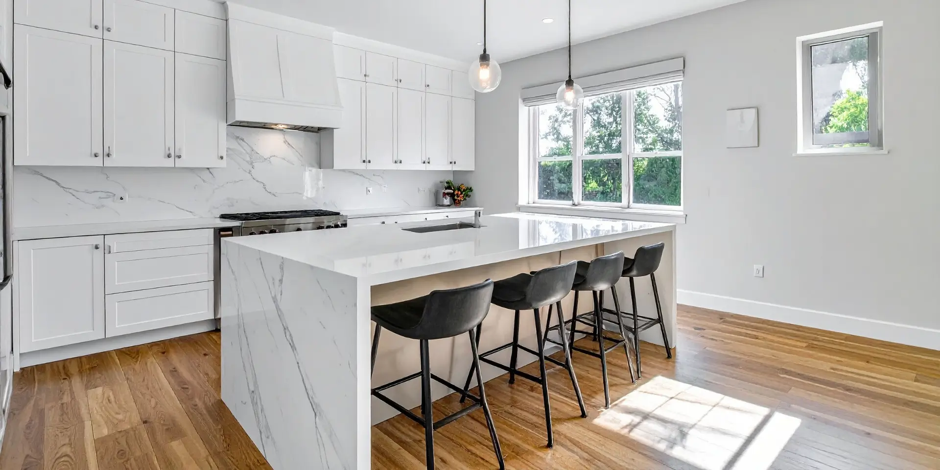 Modern Minimalism: Interior Design Trends Defining LA Homes in 2025