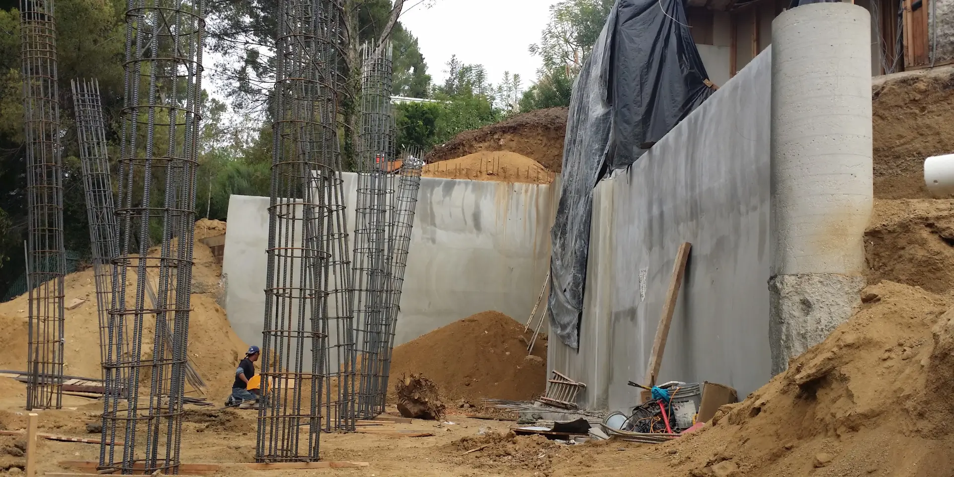 Retaining Walls for Hillside Construction | Structural Guide